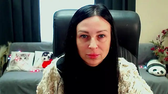 Chat +18 de SweetLouise_ ao vivo