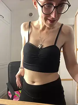 Chatroom XXX en direct de MartiniiSelenna