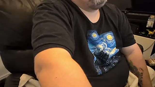bigcuddlebear69er live XXX chat