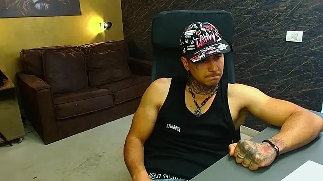 RomeoBodhi Live XXX-Chat