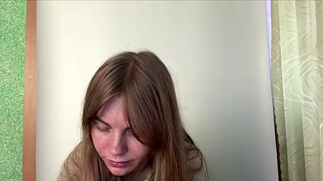 SunnyStrike live XXX chat