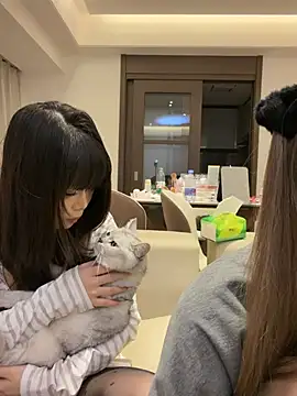 yyydgdaのライブXXXチャット