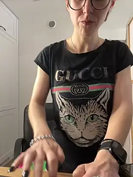MartiniiSelenna Chat XXX live