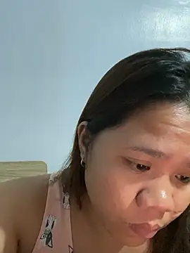 -CLARAMommy- – Naživo XXX chat