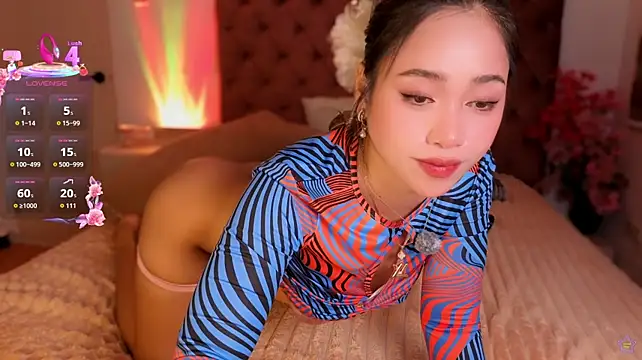asian_dhimple's Live XXX Chat