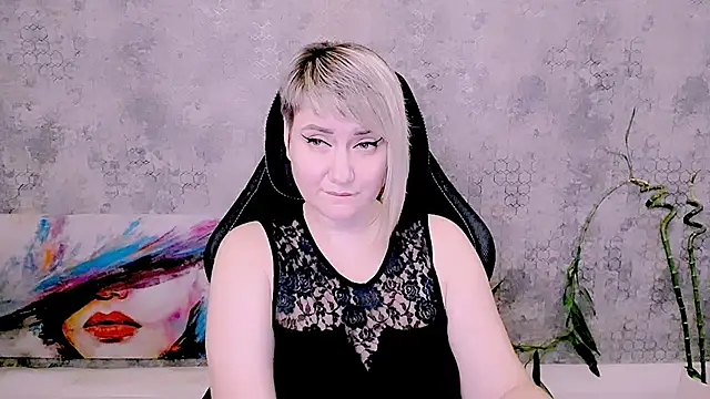 Djullia Chat XXX live