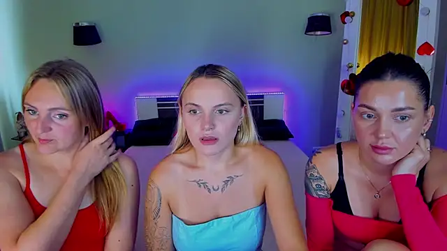XXX chat uživo modela MagicEyess