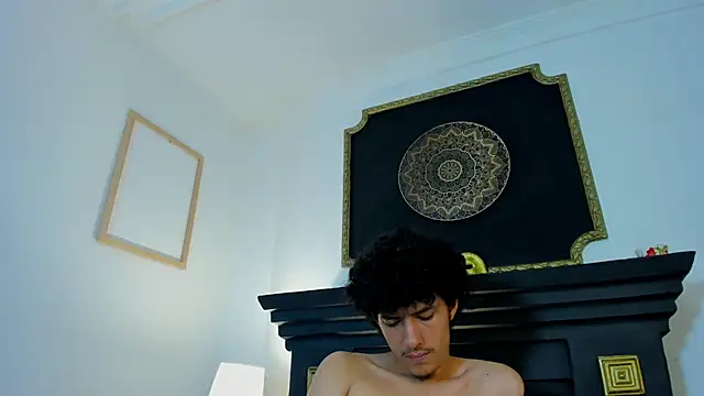 Show modela santi_twink na web-kameri