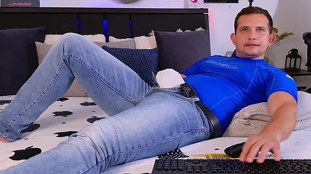 Jimmy_Doss Chat XXX in diretta