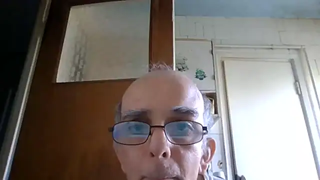 mariusica1@xh Chat XXX live