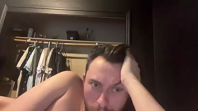 Chat XXX en directo de hungandcloudy