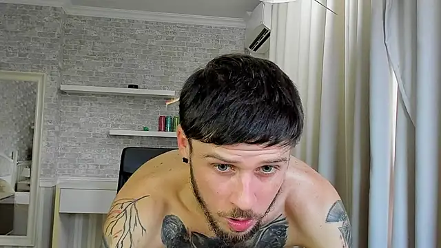 JonahShaw XXX чат на живо