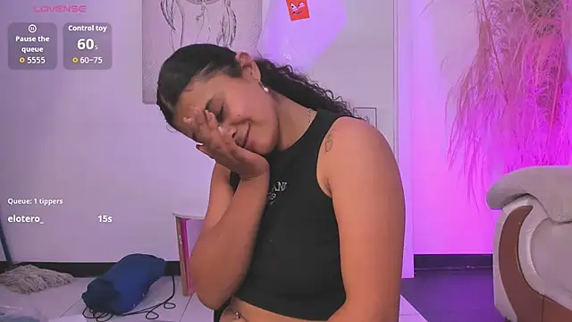 צ'אט XXX בשידור חי של Sophi_oconner