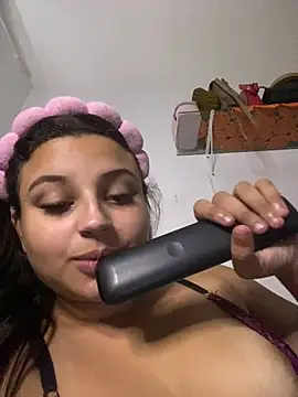 julia_moreiran Live XXX chat