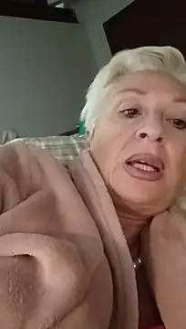 Živý XXX chat divinaerotica