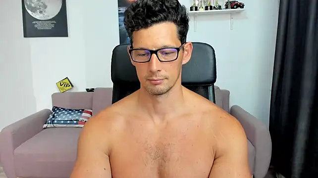 BrutusK08 লাইভ XXX চ্যাট