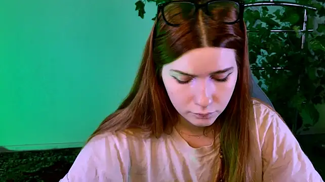 צ'אט XXX בשידור חי של AliceCUNTach