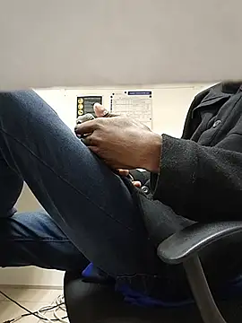 THATHAIRYTALLDUDE Webcamshow