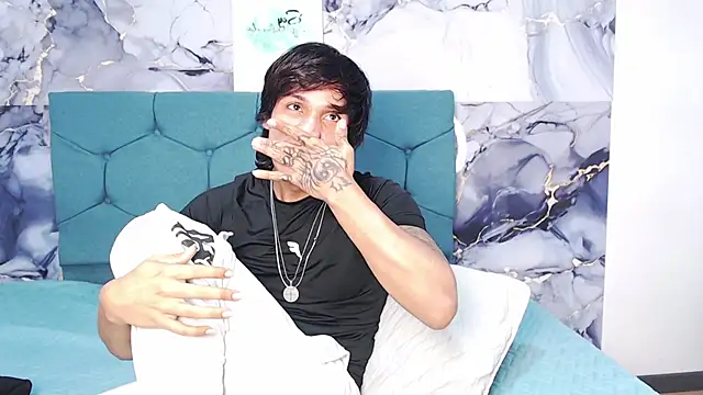 MaximilianRoth Live XXX-Chat
