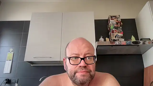 Chat +18 de theitalianbear ao vivo