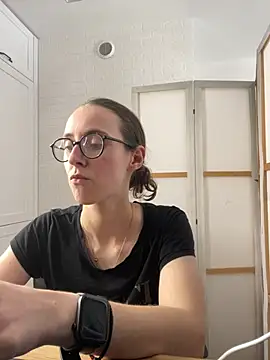MartiniiSelenna Adlı Modelin Canlı XXX Sohbeti