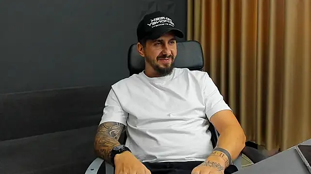 LoganStroud Chat XXX live