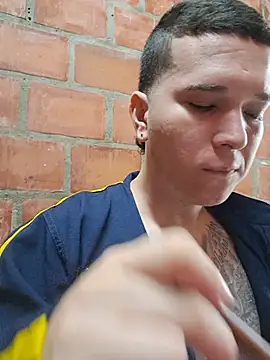 Živý XXX chat Mikedotow