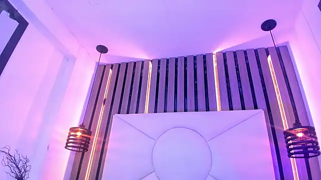 MiaRaven_ Adlı Modelin Canlı XXX Sohbeti