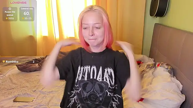 PetiteLia_'s Live XXX Chat