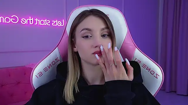 StacyEvances XXX чат на живо