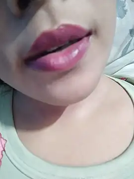 Anki-doll Adlı Modelin Canlı XXX Sohbeti
