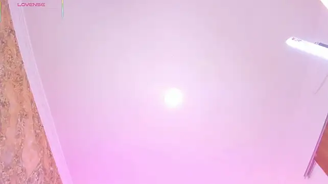 ElaWindsorのライブXXXチャット