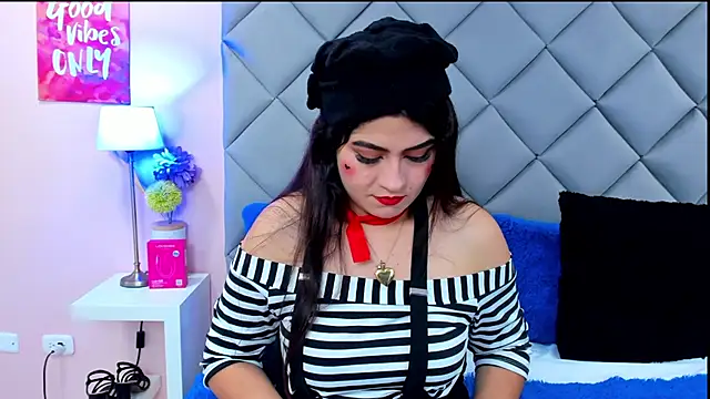 NahomyAdams' Live XXX Chat