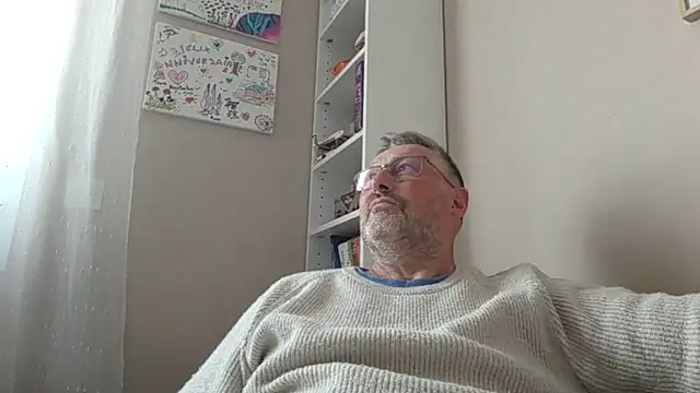 doudou310 XXX чат на живо