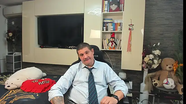 צ'אט XXX בשידור חי של SpartacusDaddy48
