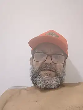 GiganticDot71 live XXX chat