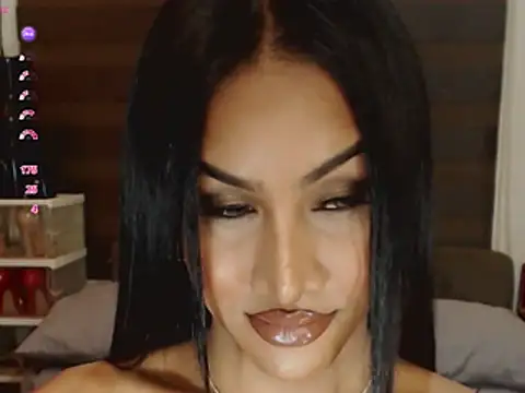 SeductiveVictoria élő XXX-chatje