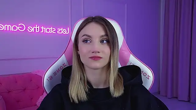 StacyEvances' Live XXX Chat