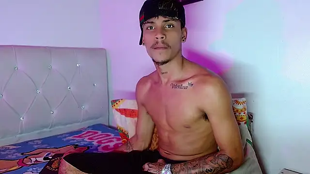 Angel_foxc13's Live XXX Chat