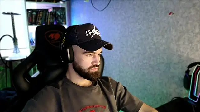 צ'אט XXX בשידור חי של _Serious_Man