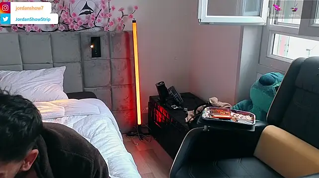 JordanShow's Live XXX Chat