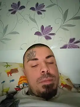 Chat +18 de Berti3128 ao vivo