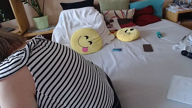 Dorina 라이브 XXX 채팅