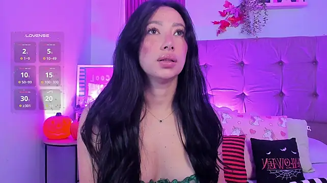 צ'אט XXX בשידור חי של lilyy_evanss