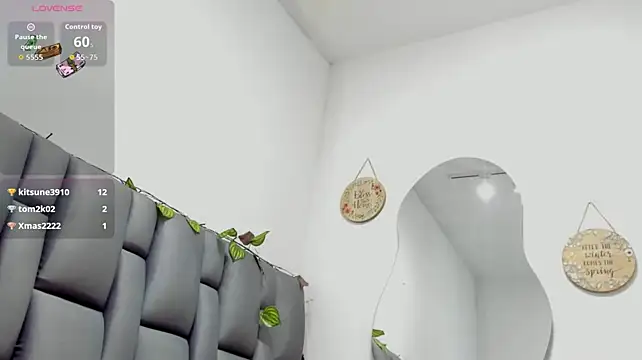 Isabella_18 élő XXX-chatje