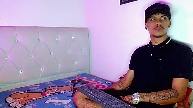 Angel_foxc13 Adlı Modelin Canlı XXX Sohbeti