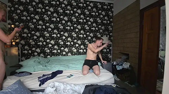 XXX chat uživo modela Vuitton