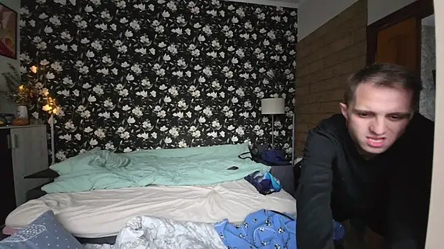 XXX chat uživo modela Vuitton