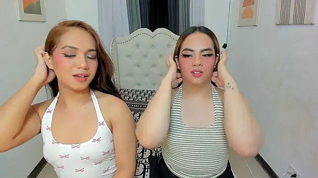 ElaraDeLuca Chat XXX in diretta