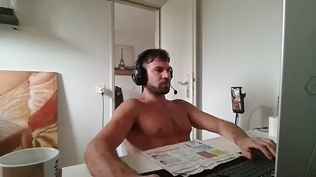 XXX chat uživo modela alpha-hunk